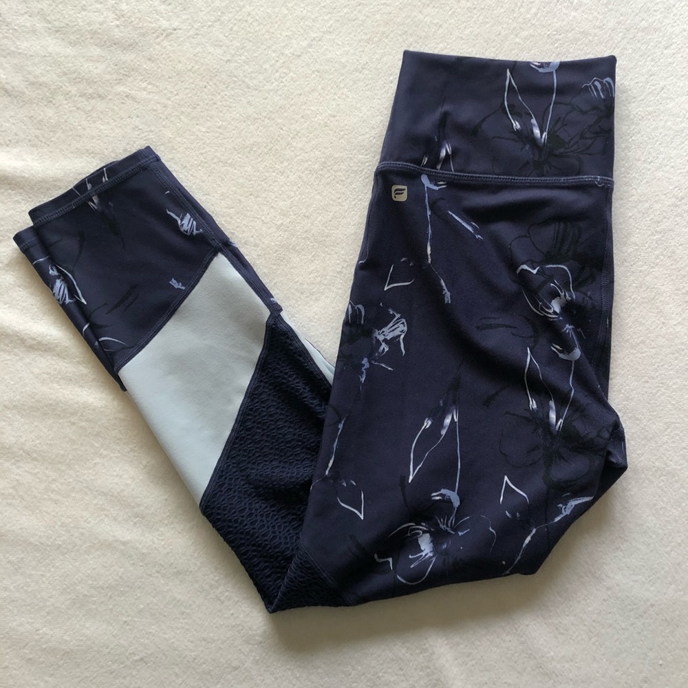 Fabletics cropped yoga pants